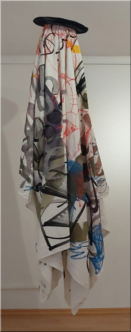 Les phantome de Mina - Hängende Figur 1